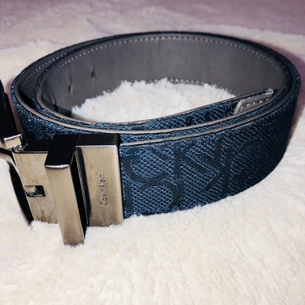 Calvin Klein reversible strap belt